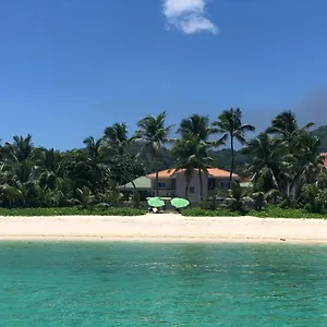 shanaz-beachside-retreat.maheislandhotels.com/
