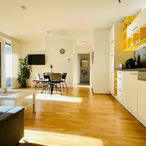 Topmodernes Sonnenwohnen Bei U-bahn Und Therme Oberlaa, 15 Min Bis Stephansplatz Wien